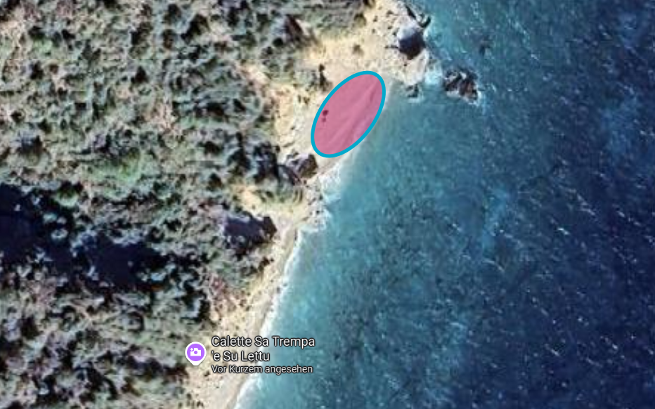 Satellitenansicht einer geheimen Bucht auf Sardinien als Google Maps Hack