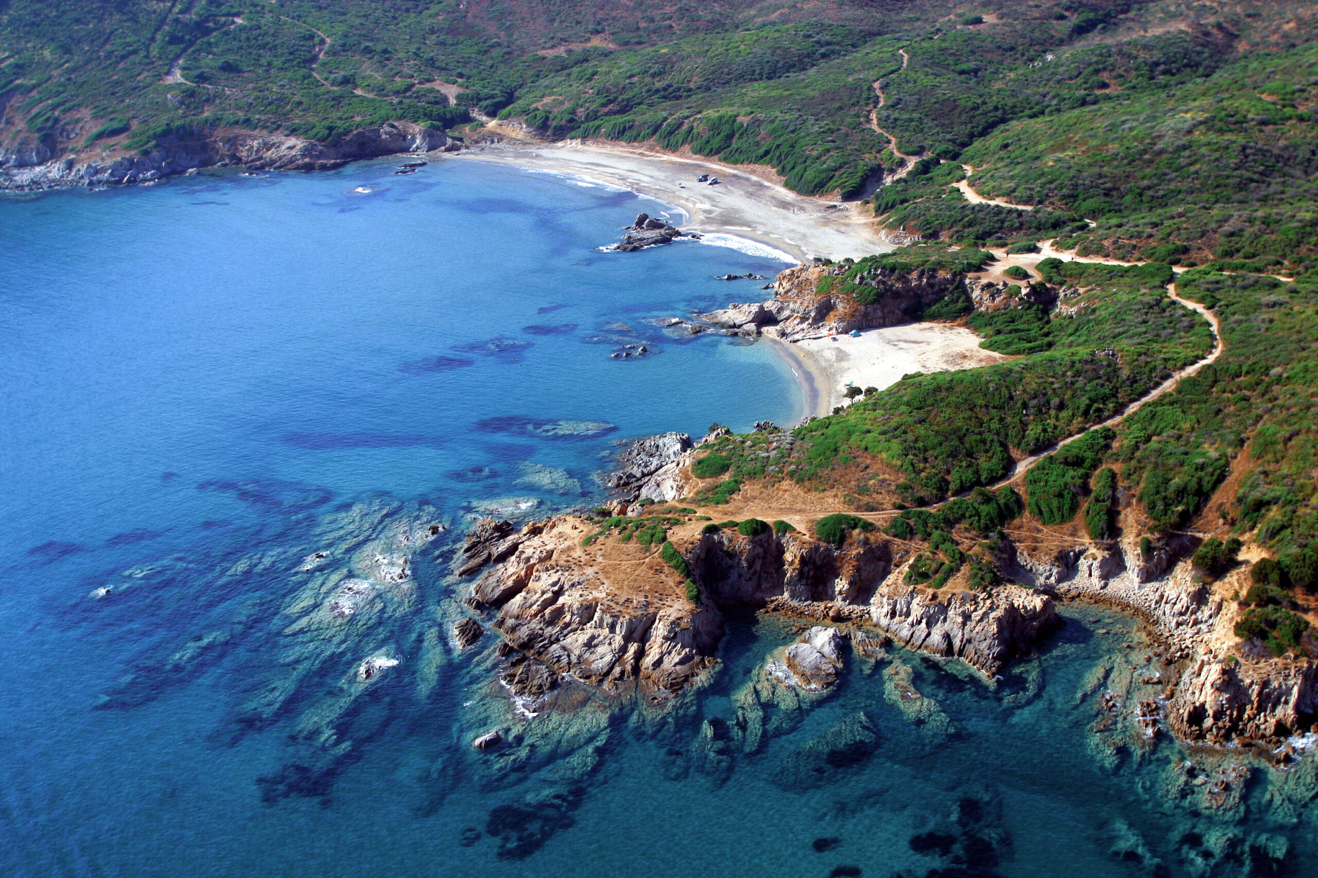Ruhige Strände auf Sardinien: 6 besondere Orte für Individualreisende