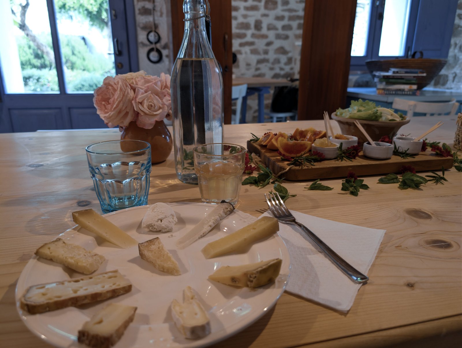 Verkostung verschiedener Pecorino Käse bei Sinnos in Gergei auf Sardinien
